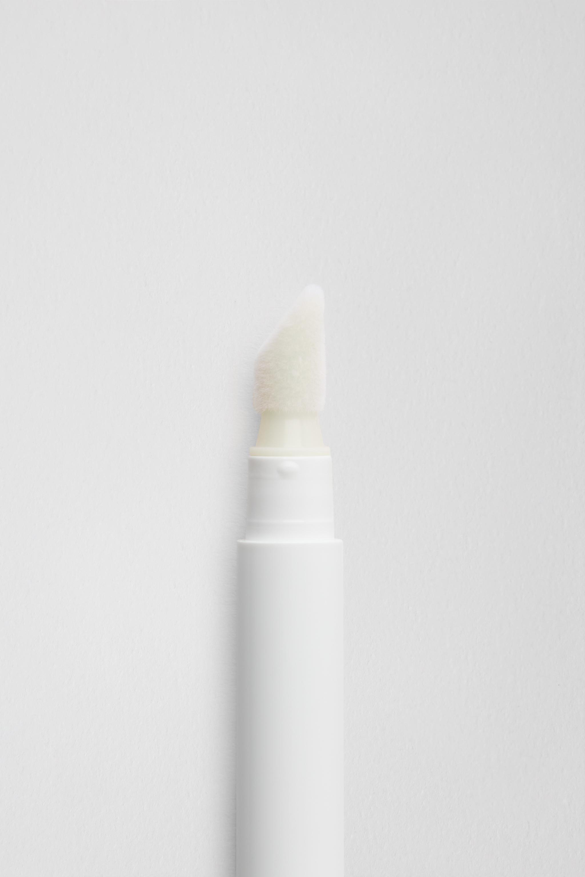 STICK GOMMAGE POUR ONGLES